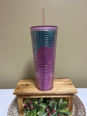 Starbucks  2021 Summer Collection Iridescent Pink/Blue 24 Oz Tumbler NWOT